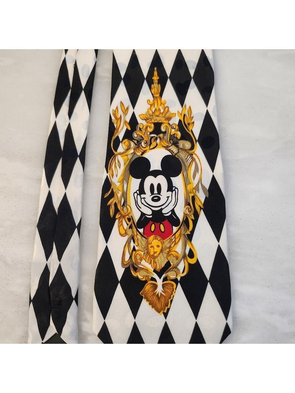 Mickey INC 100% SILK MICKEY MOUSE TIE - Picture 2 of 6
